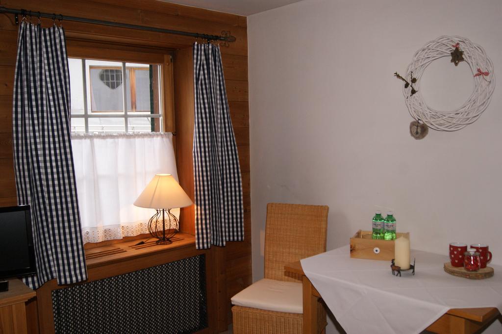 Hotel Arturo Celerina/Schlarigna ภายนอก รูปภาพ
