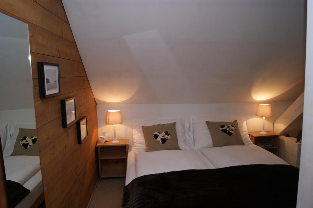 Hotel Arturo Celerina/Schlarigna ภายนอก รูปภาพ