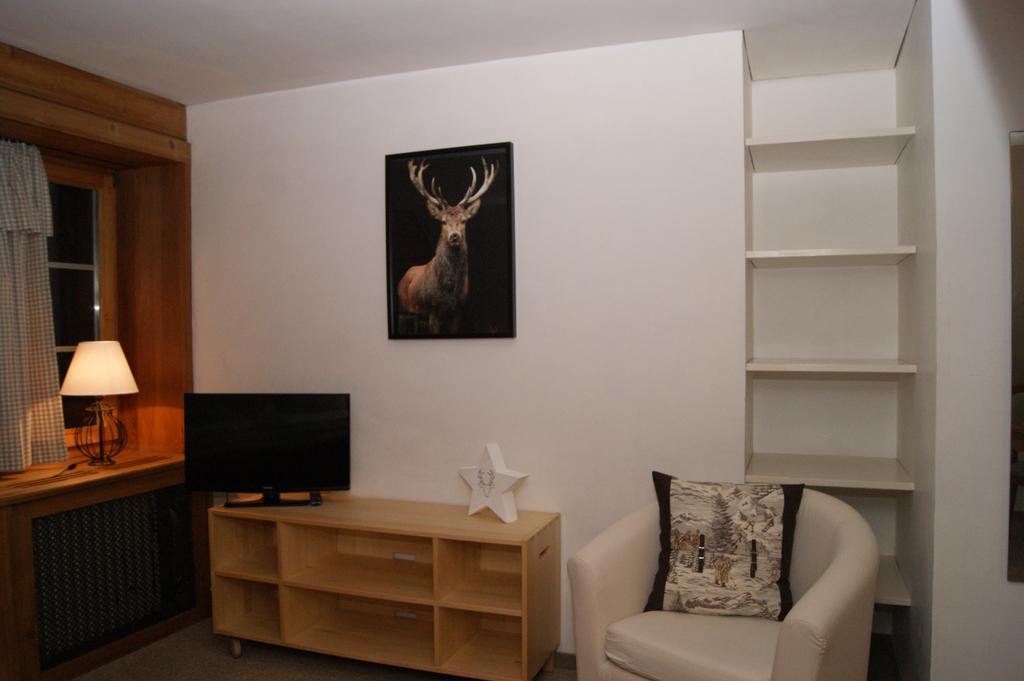 Hotel Arturo Celerina/Schlarigna ภายนอก รูปภาพ