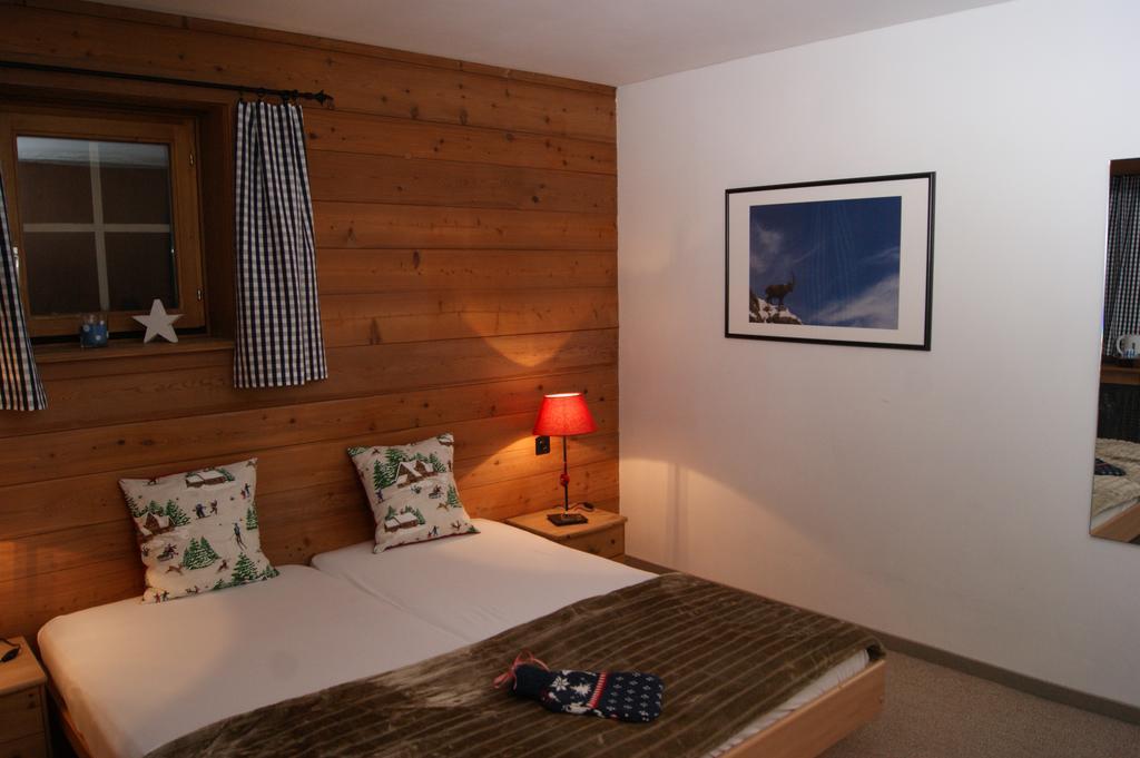 Hotel Arturo Celerina/Schlarigna ภายนอก รูปภาพ